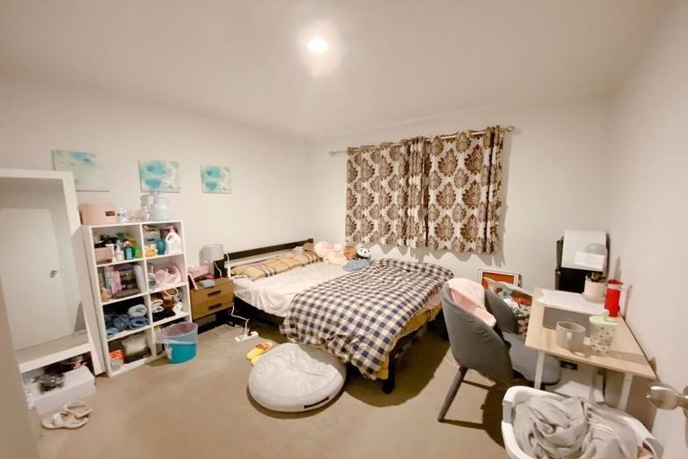 Photo of property in 2/123 Bruce Road, Glenfield, Auckland, 0629