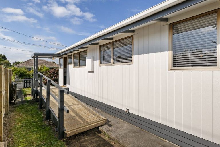 Photo of property in 14 Walsh Road, Westown, New Plymouth, 4310