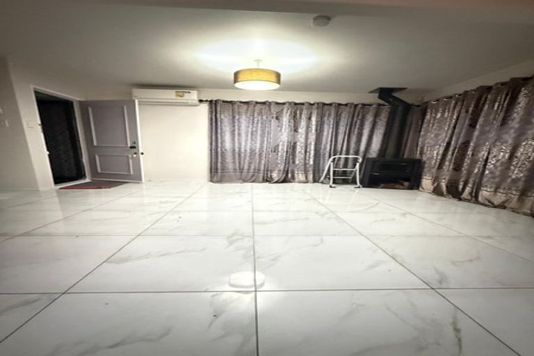 Photo of property in 1/15 Roseberry Avenue, Birkenhead, Auckland, 0626