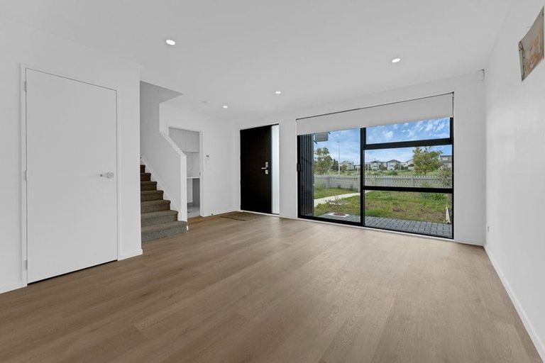 Photo of property in 31 Karikari Crescent, Takanini, 2112