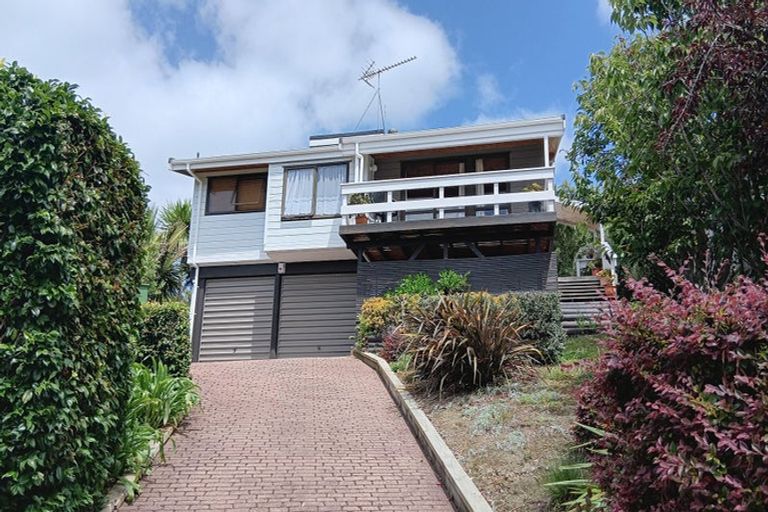 Photo of property in 19 Miraka Place, Birkenhead, Auckland, 0626