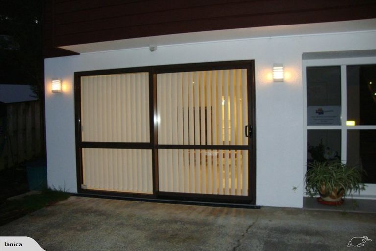 Photo of property in 1/36 Palliser Lane, Browns Bay, Auckland, 0630