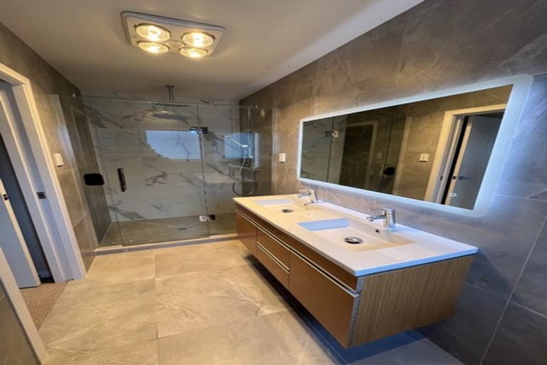 Photo of property in 5 Wicket Lane, Whenuapai, Auckland, 0618