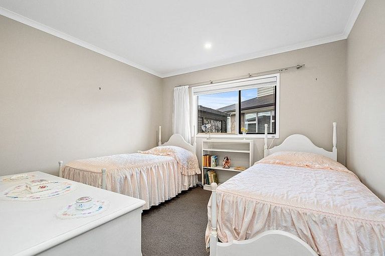Photo of property in 5 Ara Kahika Lane, One Tree Point, 0118