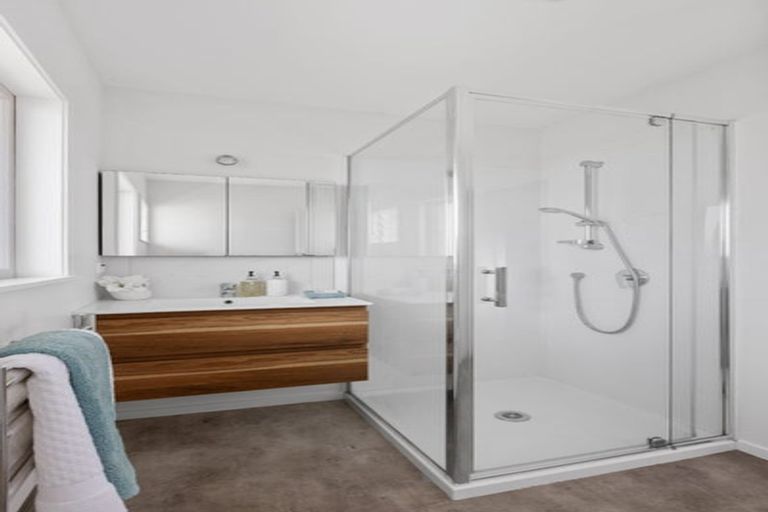 Photo of property in 4/760 Beach Road, Browns Bay, Auckland, 0630