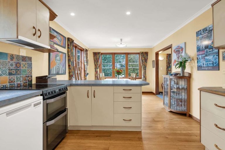 Photo of property in 2 Davidson Street, Glenholme, Rotorua, 3010