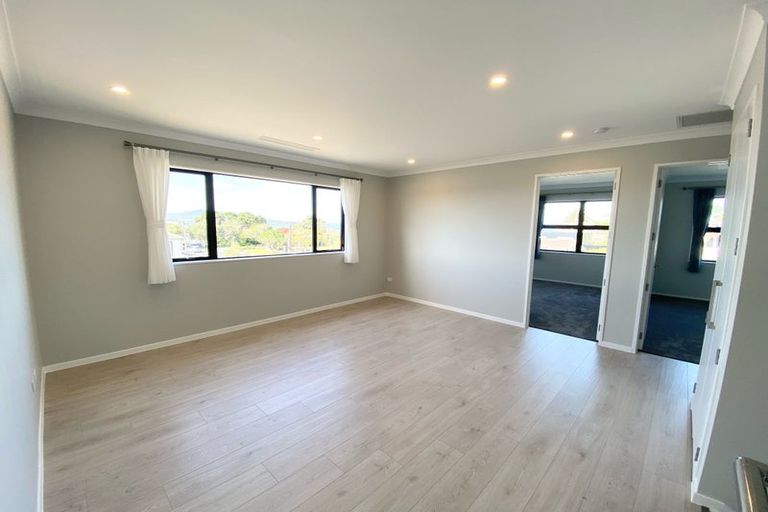 Photo of property in 42 Montgomery Avenue, Belmont, Auckland, 0622