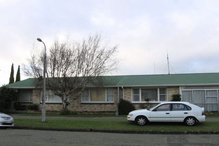 Photo of property in 3 Oakley Street, Palmerston North, 4410