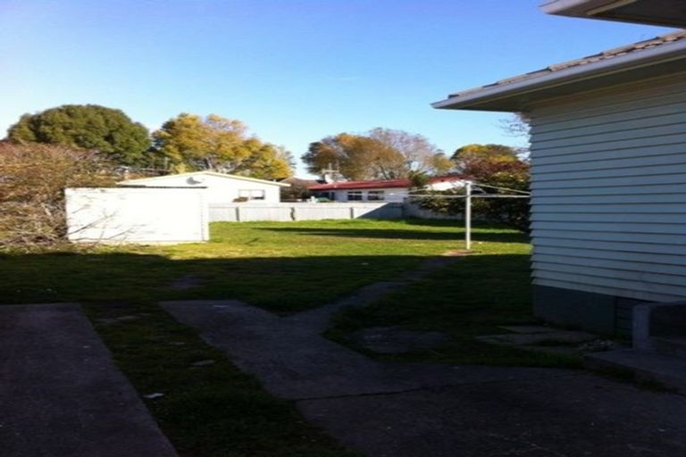 Photo of property in 4 Douglas Crescent, Fairfield, Hamilton, 3214