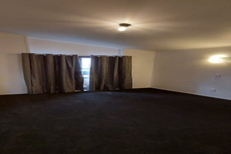 Photo of property in 5 Iris Place, Clendon Park, Auckland, 2103