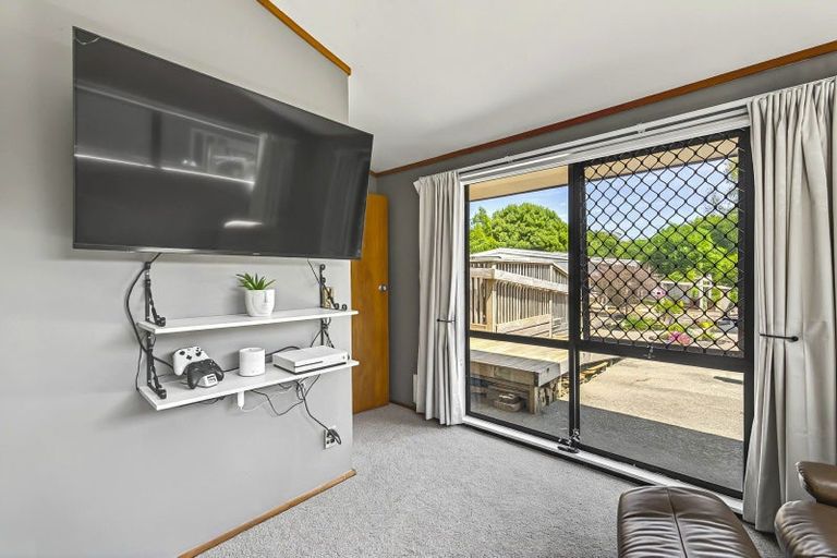 Photo of property in 222 Main Road South, Raumati South, Paraparaumu, 5032