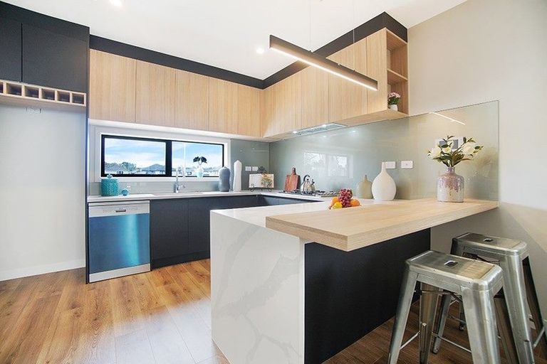 Photo of property in 18 Laquinta Place, Flat Bush, Auckland, 2019
