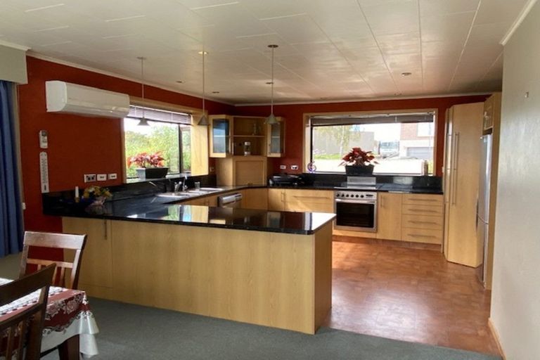 Photo of property in 12 Oakleigh Crescent, Oamaru North, Oamaru, 9400