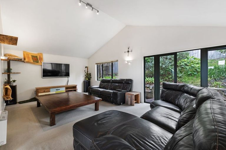 Photo of property in 30 Glenwood Avenue, Birkenhead, Auckland, 0626