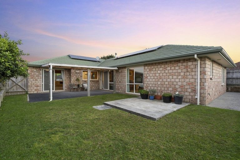 Photo of property in 2 Halyard Loop, Haruru, 0204