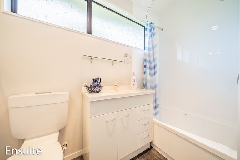 Photo of property in 3 Amber Grove, Birchville, Upper Hutt, 5018