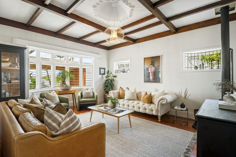 Photo of property in 40 Ngataringa Road, Devonport, Auckland, 0624