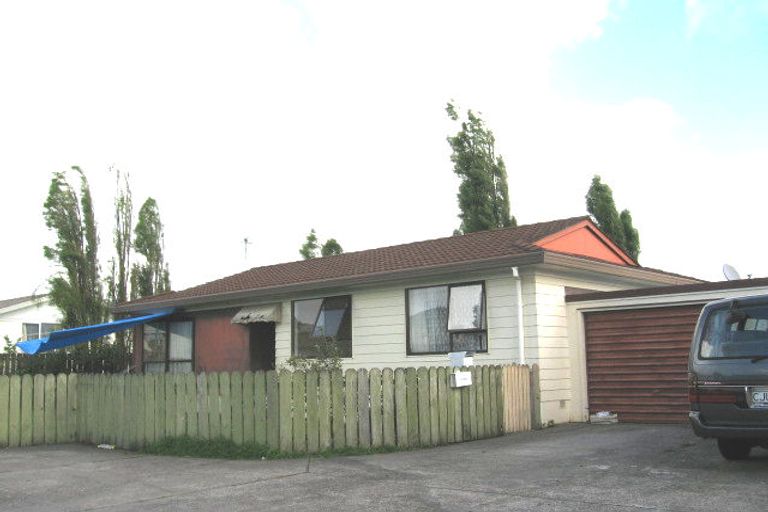Photo of property in 1/28 Karepo Crescent, Ranui, Auckland, 0612