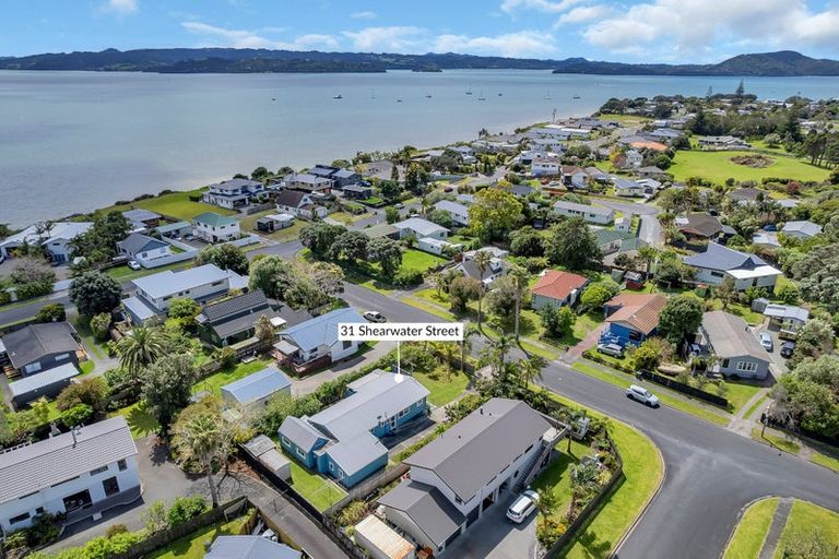 Photo of property in 31 Shearwater Street, One Tree Point, 0118