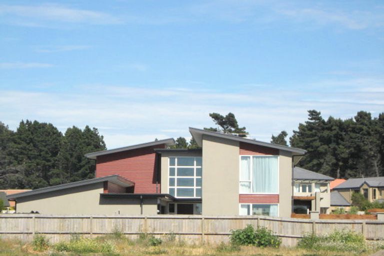 Photo of property in 95 Aston Drive, Waimairi Beach, Christchurch, 8083