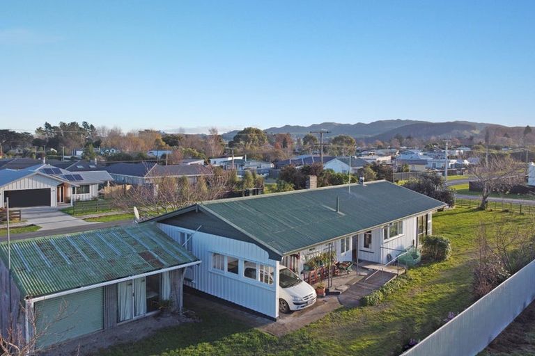 Photo of property in 11 Bell Street, Otane, 4202