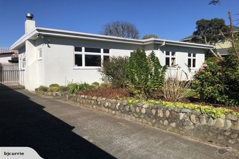Photo of property in 32 Hardie Street, Hokowhitu, Palmerston North, 4410