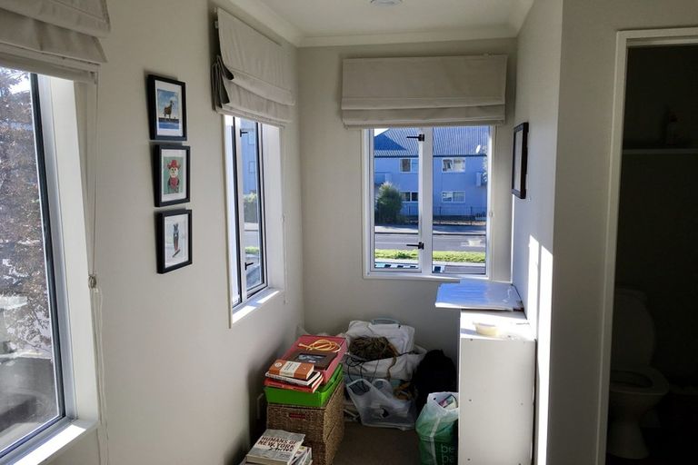 Photo of property in 135 Waltham Road, Sydenham, Christchurch, 8023