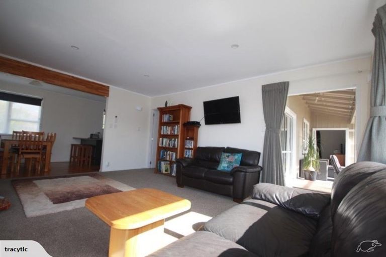 Photo of property in 30 Fenruss Street, Fairy Springs, Rotorua, 3015