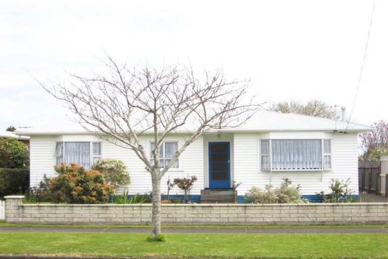 Photo of property in 3 Truby King Street, Merrilands, New Plymouth, 4312