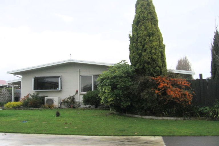 Photo of property in 212 Sunnybank Crescent, Camberley, Hastings, 4120