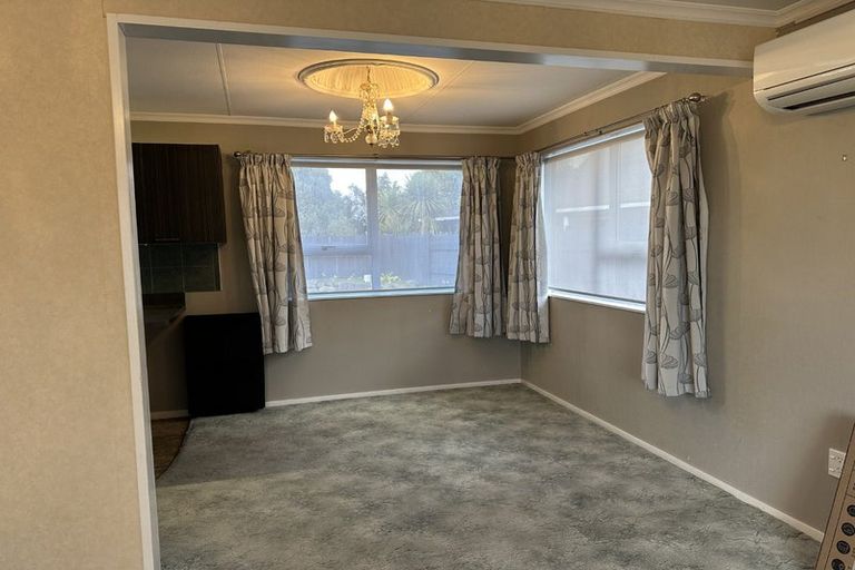 Photo of property in 58 Rhodes Drive, Kelvin Grove, Palmerston North, 4414