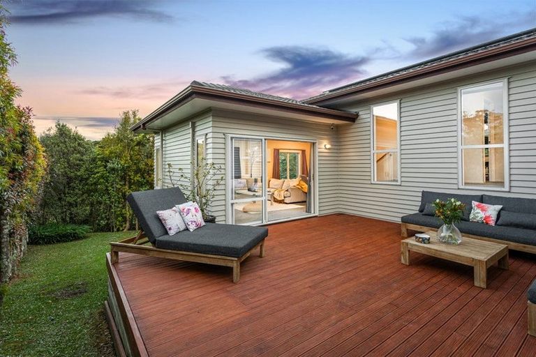 Photo of property in 54 Hornbill Drive, Fairview Heights, Auckland, 0632