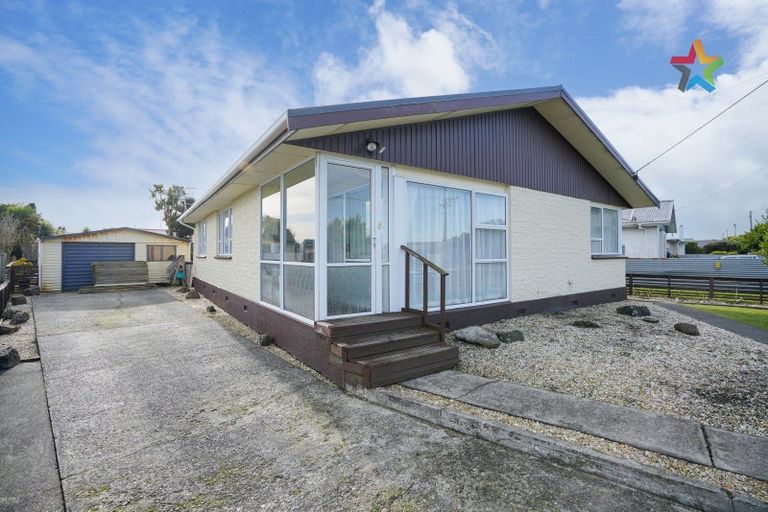 Photo of property in 52 Dipton Street, Kingswell, Invercargill, 9812