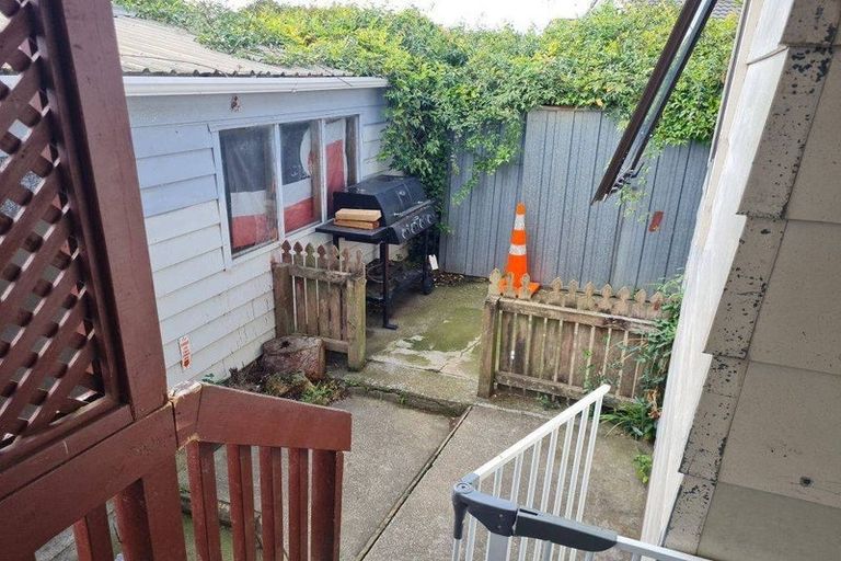 Photo of property in 2/21 Silver Creek Road, Weymouth, Auckland, 2103