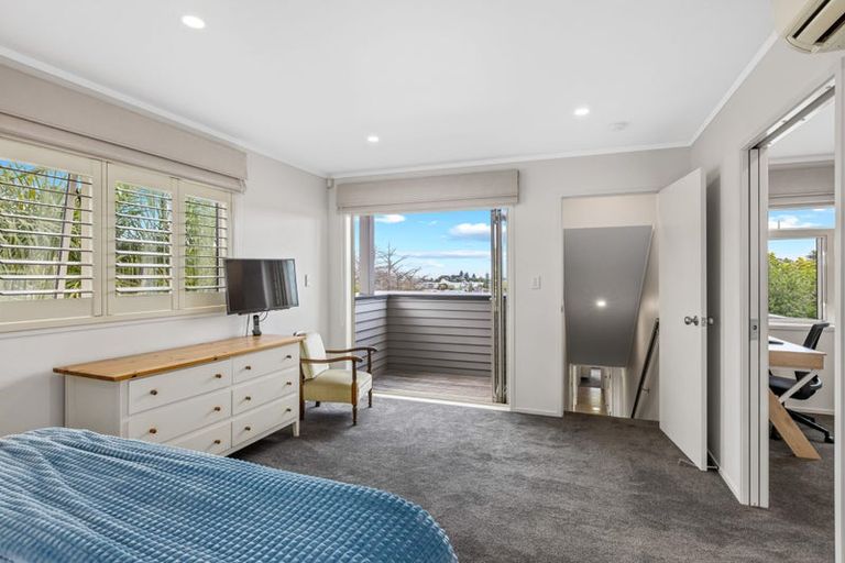 Photo of property in 166 Stapleford Crescent, Browns Bay, Auckland, 0630