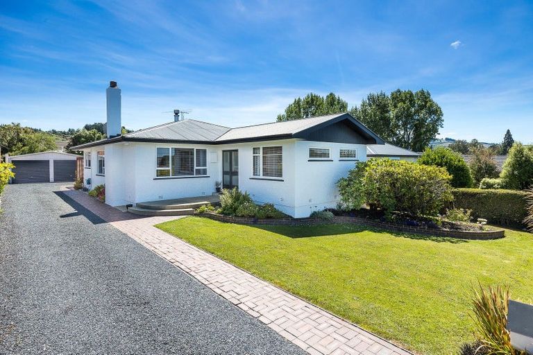 Photo of property in 98 Main Road, Fairfield, Dunedin, 9018