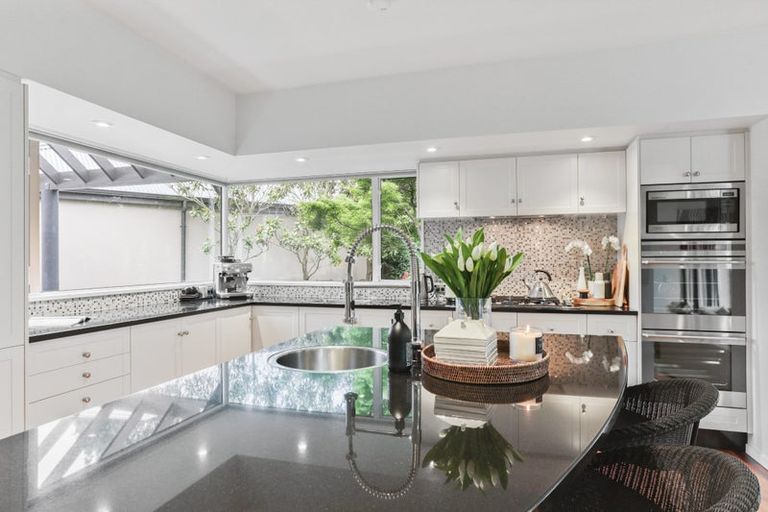 Photo of property in 1/253 Memorial Avenue, Burnside, Christchurch, 8053