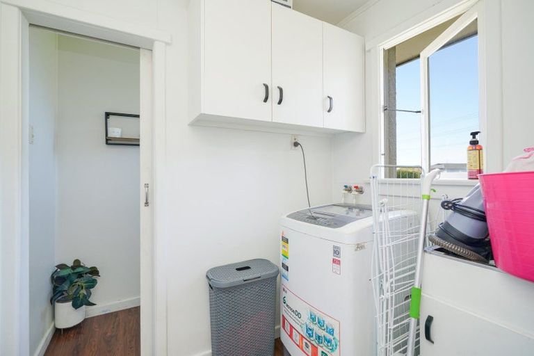 Photo of property in 6 Oteramika Road, Rockdale, Invercargill, 9812