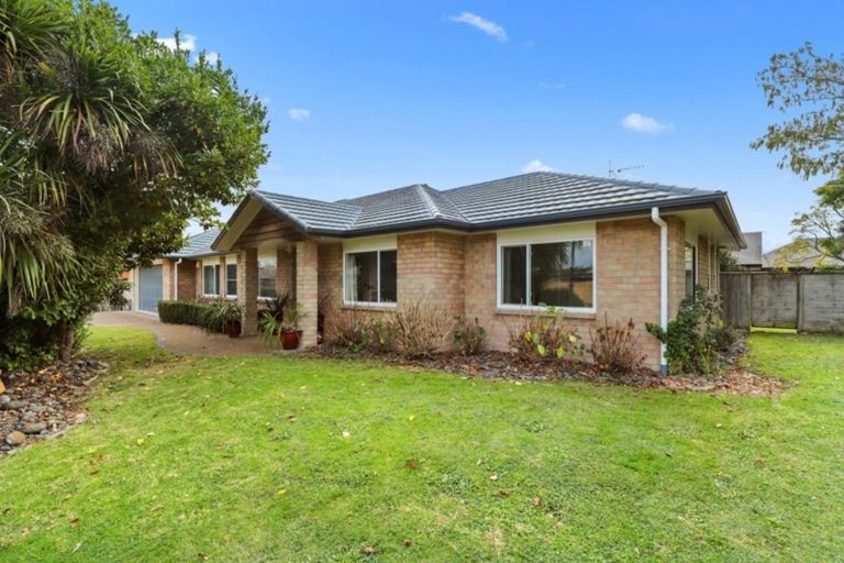 Photo of property in 25 Farringdon Avenue, Rototuna North, Hamilton, 3210