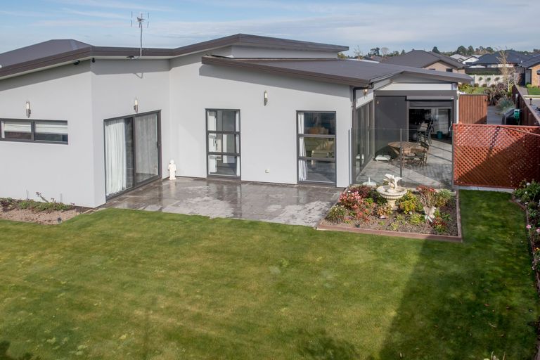 Photo of property in 74 Sutherland Drive, Kaiapoi, 7630