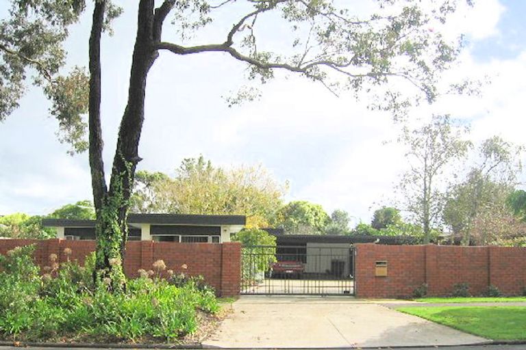 Photo of property in 133 Fisher Parade, Sunnyhills, Auckland, 2010