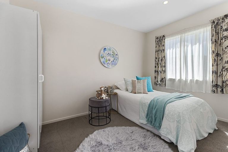 Photo of property in 219 Mark Avenue, Grenada Village, Wellington, 6037