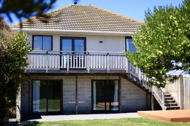 Photo of property in 443 Marine Parade, South New Brighton, Christchurch, 8062