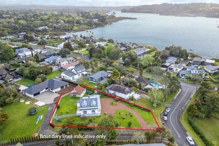 Photo of property in 5 Pohutukawa Road, Whenuapai, Auckland, 0618