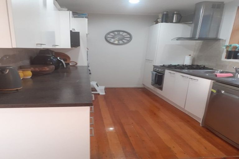 Photo of property in 91 Fairview Avenue, Fairview Heights, Auckland, 0632