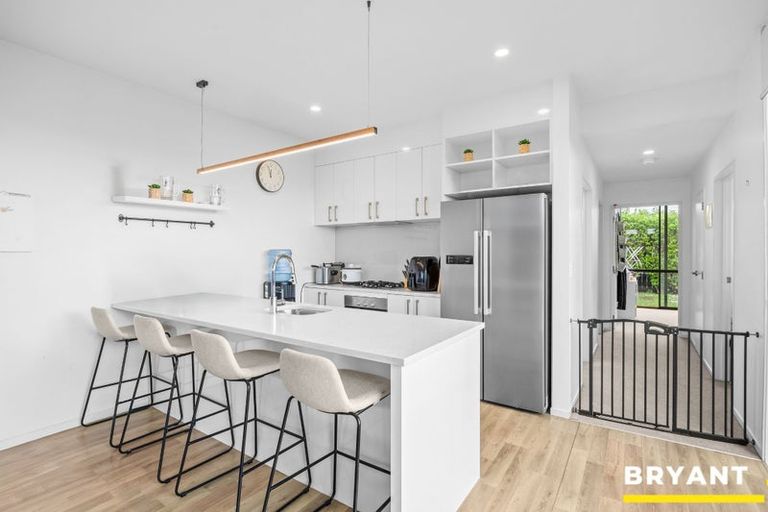 Photo of property in 2 Troop Road, Papakura, 2110