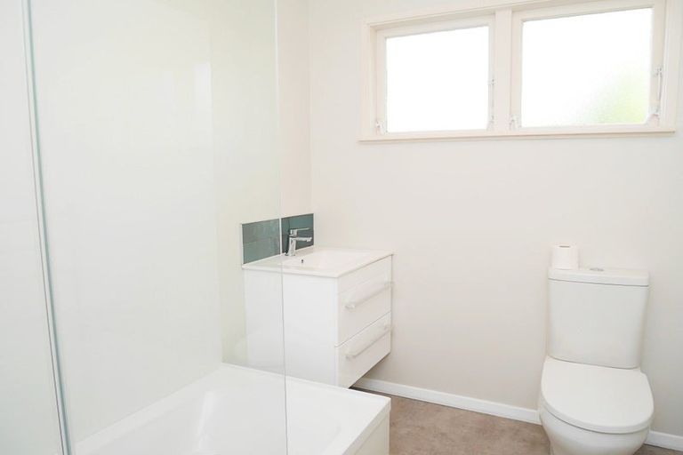 Photo of property in 12 Arawhata Road, Paraparaumu, 5032