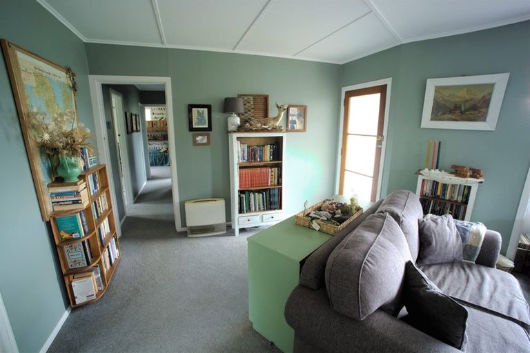 Photo of property in 54 Tiraumea Road, Pahiatua, 4981