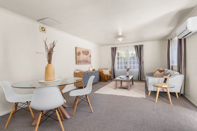 Photo of property in 151 Yaldhurst Road, Sockburn, Christchurch, 8042