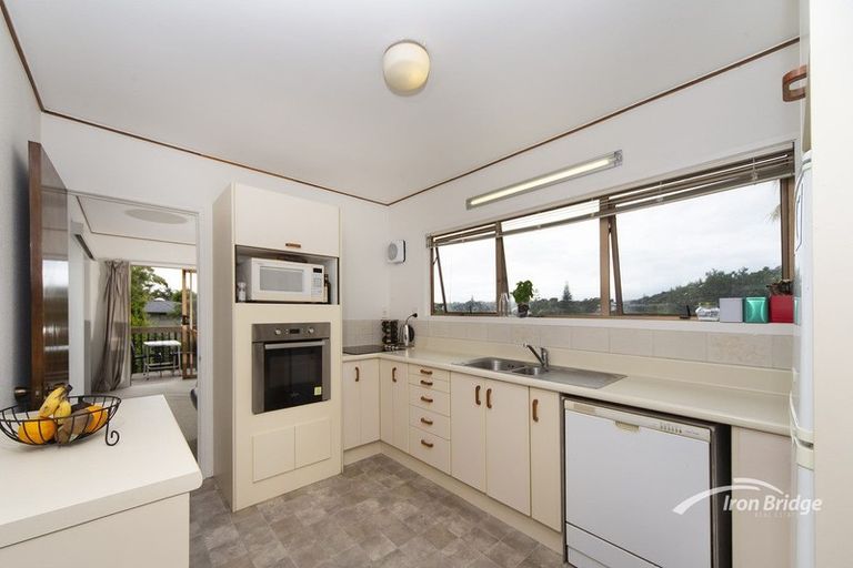 Photo of property in 1/31 Amante Crescent, Mairangi Bay, Auckland, 0630